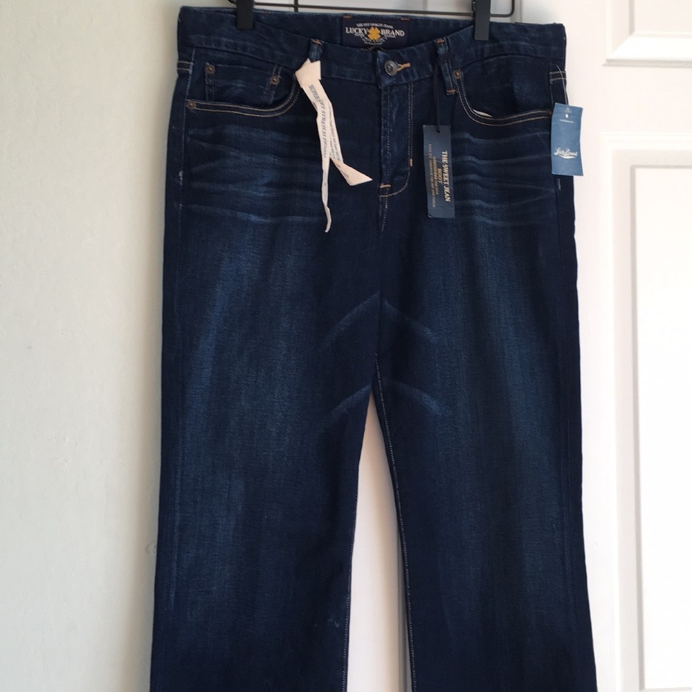 Lucky Brand jeans.  The sweet jean. - Picture 7 of 8